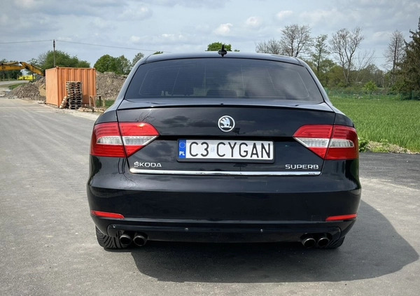 Skoda Superb cena 54900 przebieg: 249000, rok produkcji 2014 z Kuźnia Raciborska małe 301